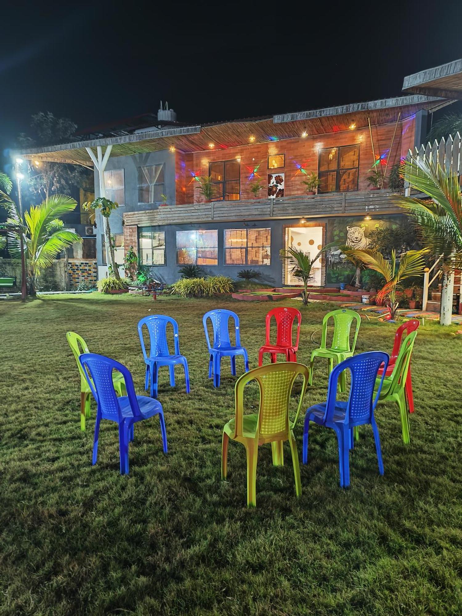 Leopard Farmhouse Mhow Exterior photo