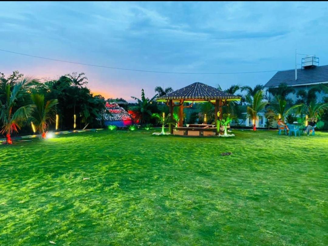 Leopard Farmhouse Mhow Exterior photo